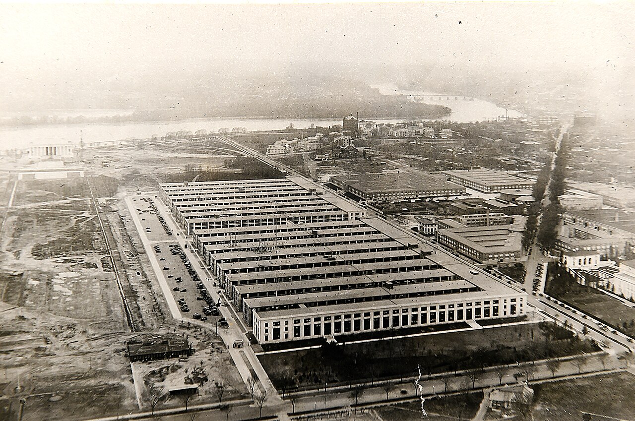 Aerial view of the Pentagon building under construction
