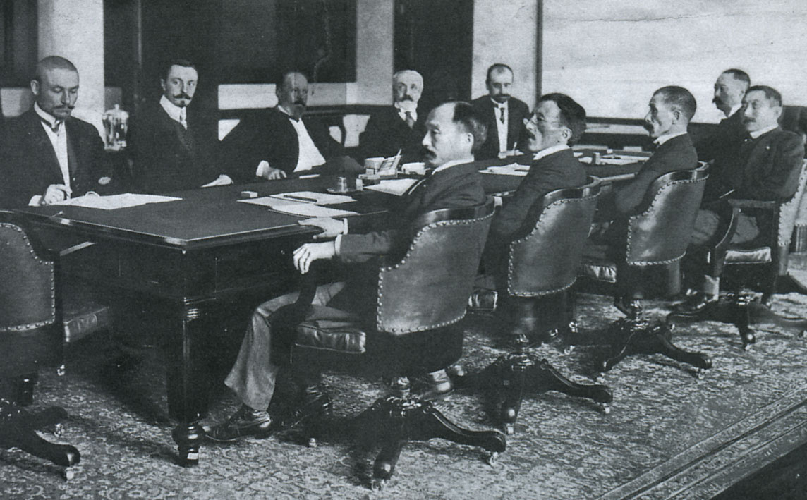 Russian and Japanese delegates meet at Portsmouth to negotiate treaty