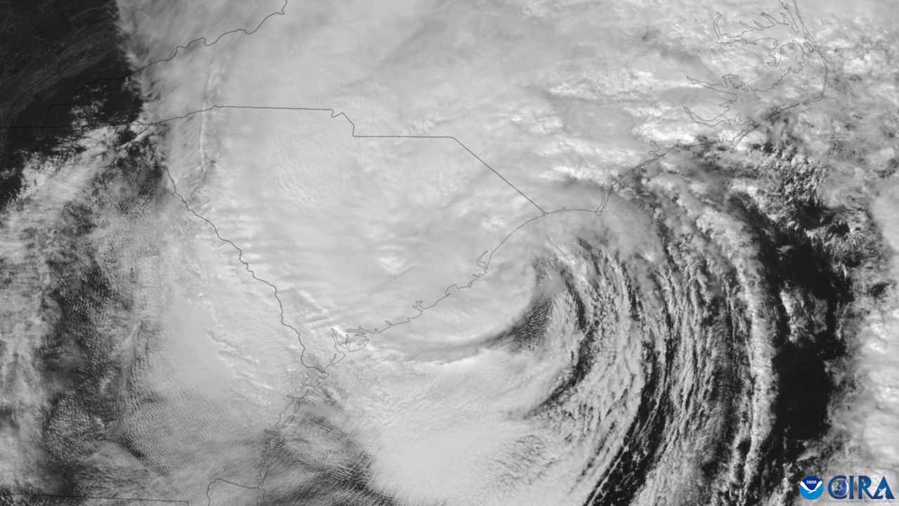 Hurricane Ian approaches the Florida coast on September 28