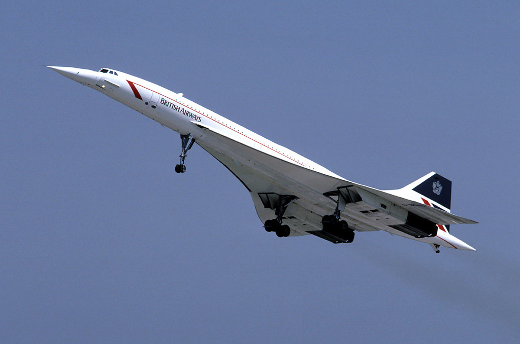 The supersonic airliner climbs on its final commercial flight
