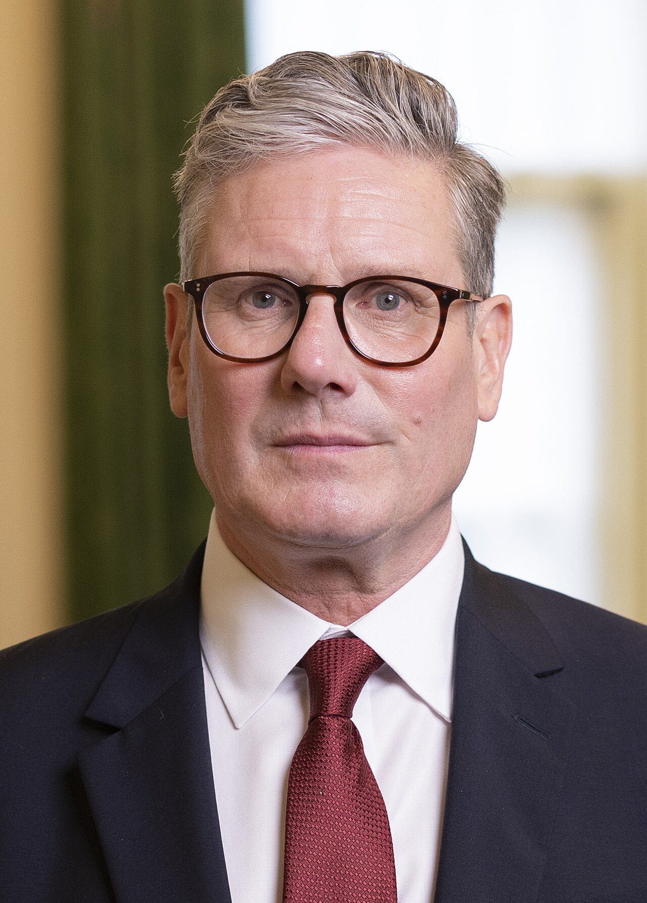 Starmer Leads Labour Landslide, Ends 14 Years of Tory Rule