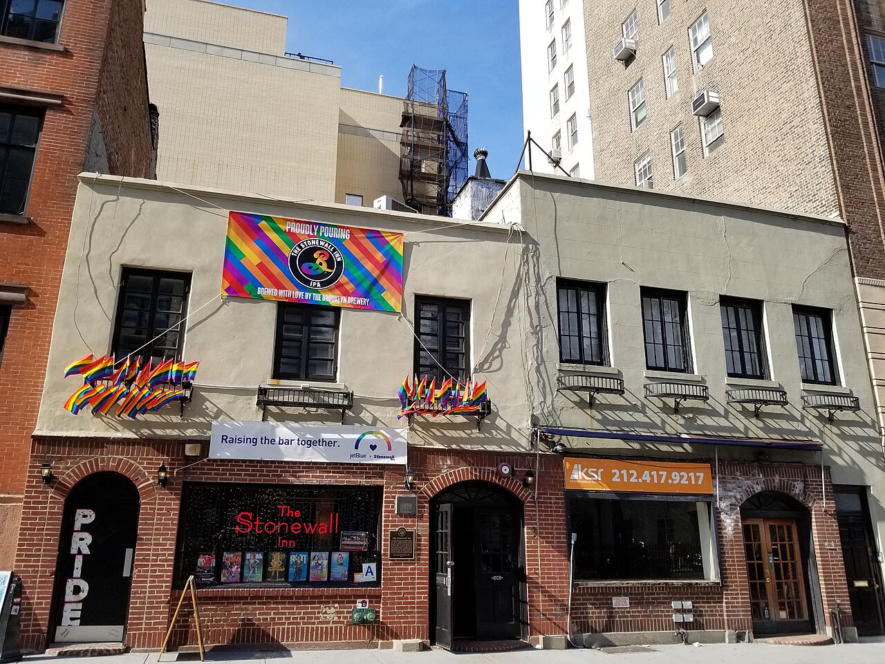 Police Raid on Stonewall Inn Sparks Violent Street Protests