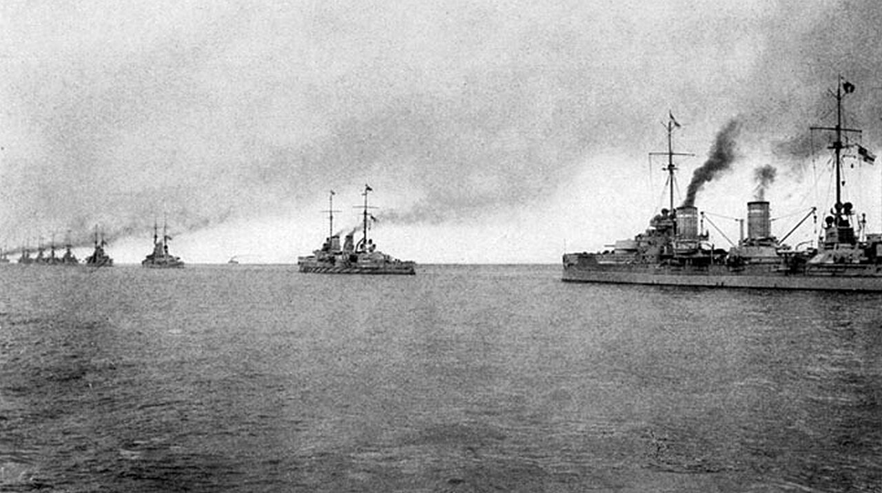 German warships lie idle in harbour as crews refuse orders to sail