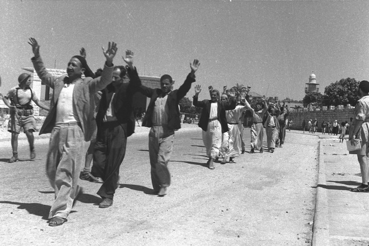 Palestinian residents of Lydda expelled by Israeli forces during the 1948 Arab-Israeli War